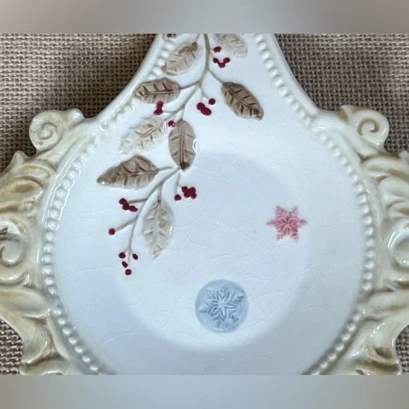 Seagull Studios Deck The Halls Holly Spoon Rest Holiday Christmas Winter Cottage - Picture 2 of 4